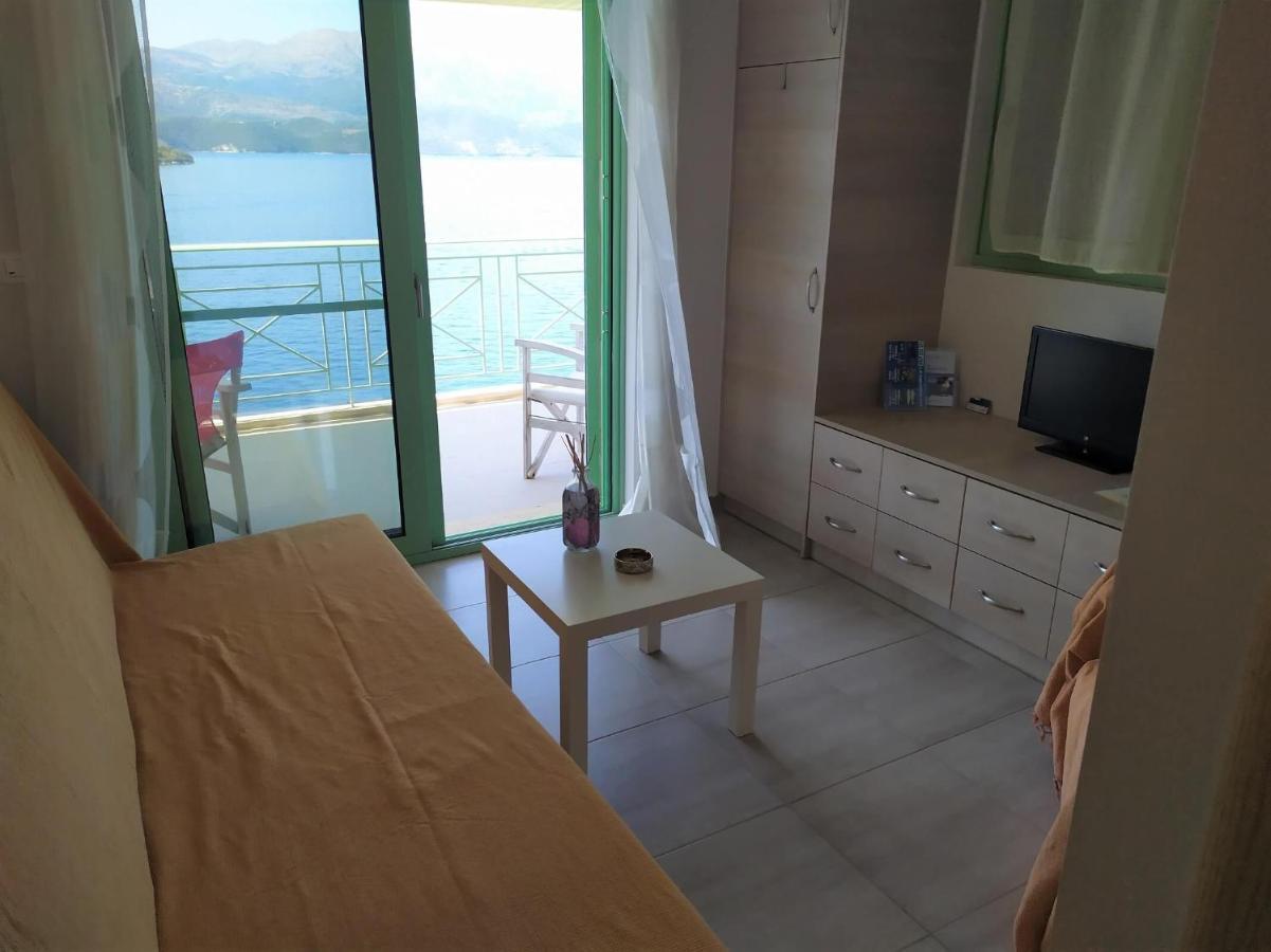 Meganisi Blue Villa Spartokhorion Luaran gambar